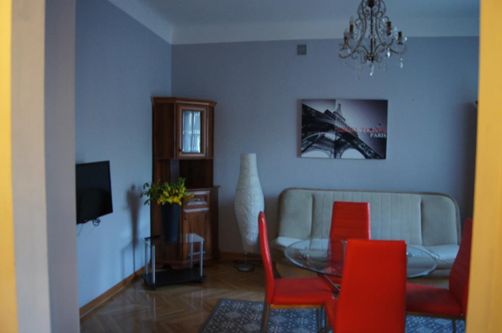 Krucza By Rental Apartments ワルシャワ エクステリア 写真